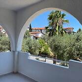 Apt - Sleeps 5 - Pets Ok - Balcony - Parking