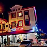 CMN Hotel & Homestay