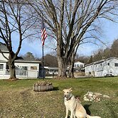 Little Bluff Inn