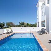 Sanders White Mountains - Nice Villa With Pool