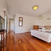 Cosy Unit by Airport - Heat Pump - WIFI