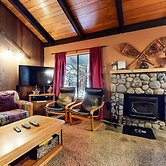 Horizons 4 186 Centrally Located, Spacious Mammoth Home with Cozy Fire