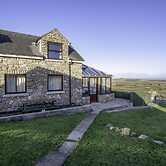 Stormy Castle - 6 Bedroom - Llangenith