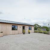 Ingleborough Lodge