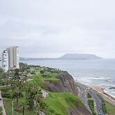 GLOBALSTAY. Ocean View Apartments. Pool. Gym