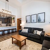 Zephyr Mountain Lodge, Condo , 7th Floor Forest and Slope View (Premiu