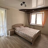 PaulMarie Apartment on Podgorodskaya
