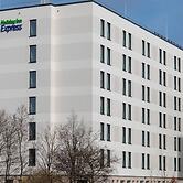 Holiday Inn Express Munich North by IHG