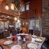 Chalet D'arbi Sauna Chalet Perfect for Families