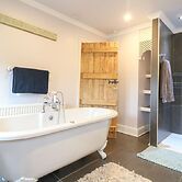 Derby Dream House - Cozy Retreat for Your Getaway