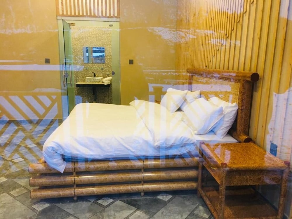 Room in Chalet - Woodridge Cottages Kalam