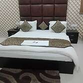 Hotel Mandakini Lush