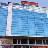 Hotel Mandakini Plaza