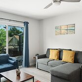 Modern 2BR Near UT Hyde Park Evonify