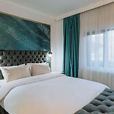 Suru Hotel & Restaurant