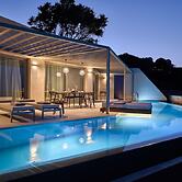 Yoma Cove Suites