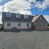 Spacious 6-bed House 10 Minutes From Knock Airport