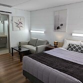 Morwell Parkside Motel