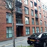 Stylish 2-bed Apartment in Manchester City Center