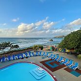 Grapetree Bay Hotel & Villas