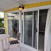 1 Bed Cottage Sleeps 2 - Pet Friendly - Ocean View