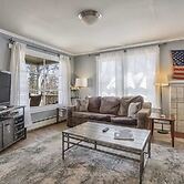 3brminutes to Downtowndog Friendly