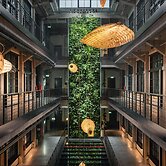 MONTOWNIA Lofts & Experience