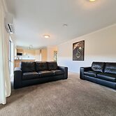 Beautiful 3BR House - WiFi - Car park