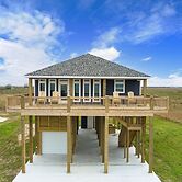 Soggy Bottom 3 Bedroom Home by RedAwning