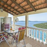 Apt. With Terrace & Garden, 2 min to the Beach