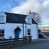 1 Keepers Cottage, Skeabost Bridge, Isle Of Skye