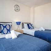 Captivating 3-bed Apartment in Grays