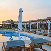 Akrolithos luxury suites