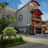 Hwangsil Tourist Hotel