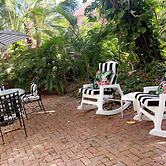 New Live Oak Cottage/beach/downtown/pool/shops/cafés