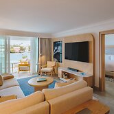 Hamilton Princess - Fairmont Gold Experience