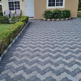 Charming 2-bed House in Portmore Gated Community