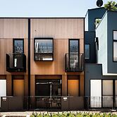 Urban Rest Port Adelaide Apartments