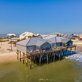 Rainbows End - Gulf Front! Enjoy The Sun On Your Shoulders While You L