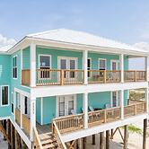 Salty Seahorse - Waterfront! Pet Friendly! Game Room, Pool Table, Beau