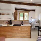Swallow Studio
