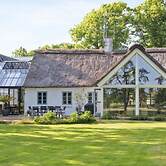 Østergård Kulter Bed & Breakfast