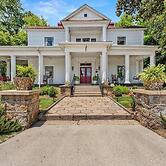 The Veranda Historic Inn