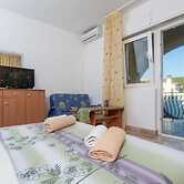 Beautiful Double Bed Room With Balcony and Sea View