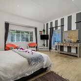 Spaciousviewsbalcony2-bedroomsen-suitenetflix