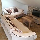 All New Seafront Apartment Yvonne, Sleeps 5