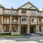 3BR 2 5BA Townhome 1 min to the Beach BBQ Parking