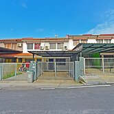 OYO 90493 JL Homestay