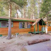 Whispering Pines Cabin - Family and pet Friendly Abode