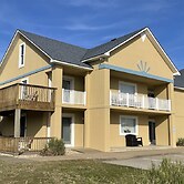 Salty Dog 2 Bedroom Villa by RedAwning